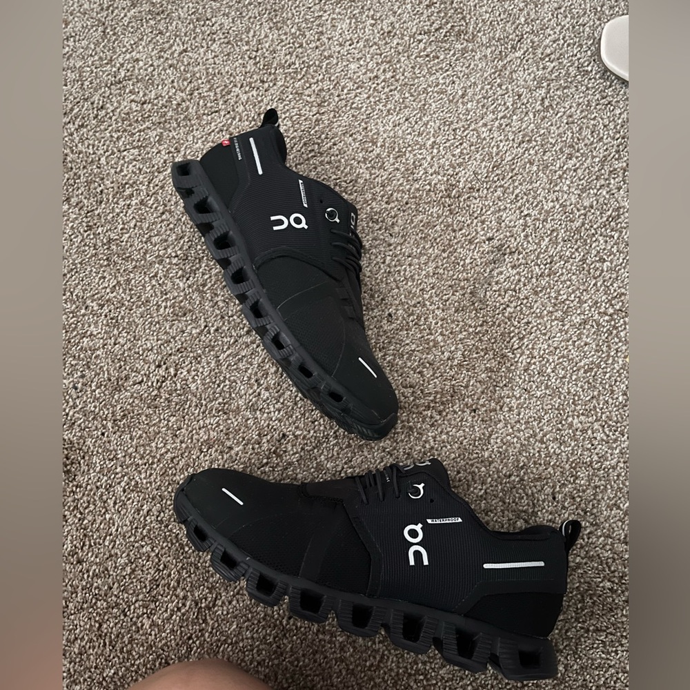On Cloud Black Sneakers